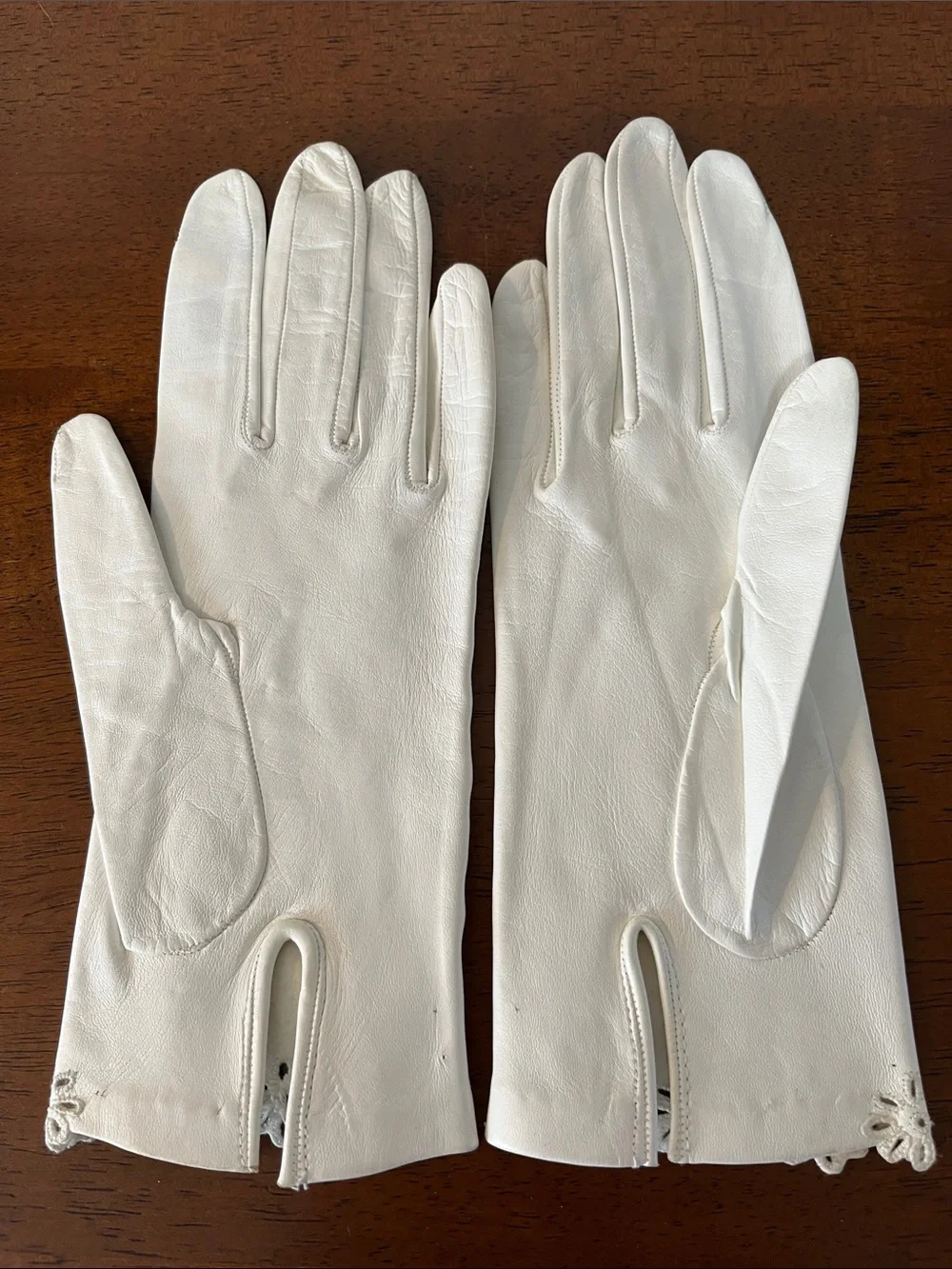 Vintage White Leather Ladies Gloves with Floral Cutout Cuff